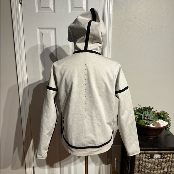 Z.N.E. Reversible Hood breathable laser perforated active sport athletic run gym - Picture 5 of 10